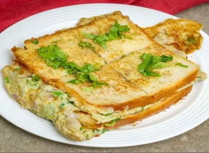Omelette Sandwiched