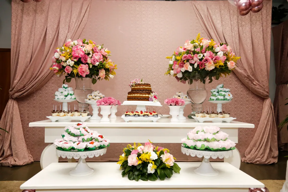 Tasty Delights - Customized Cakes